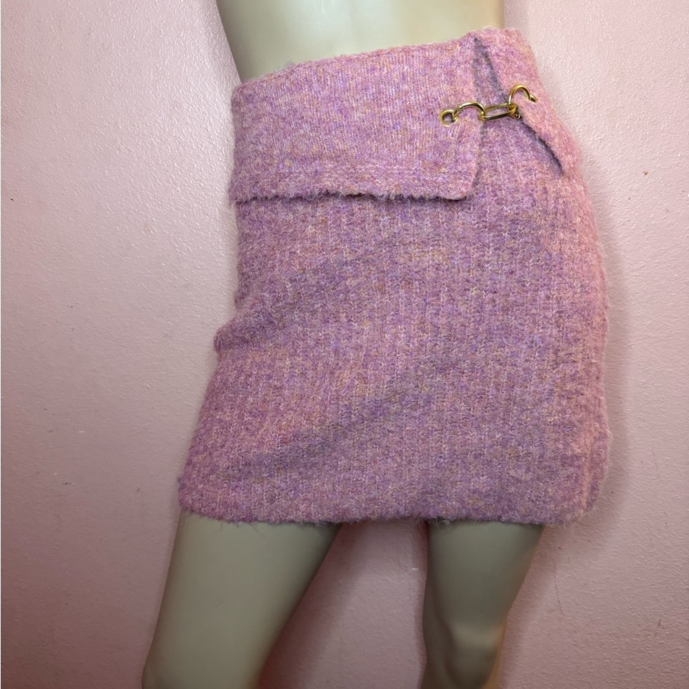 Wild Fable Pink Fuzzy Mini Skirt w/ Gold Chain Detail – Size S